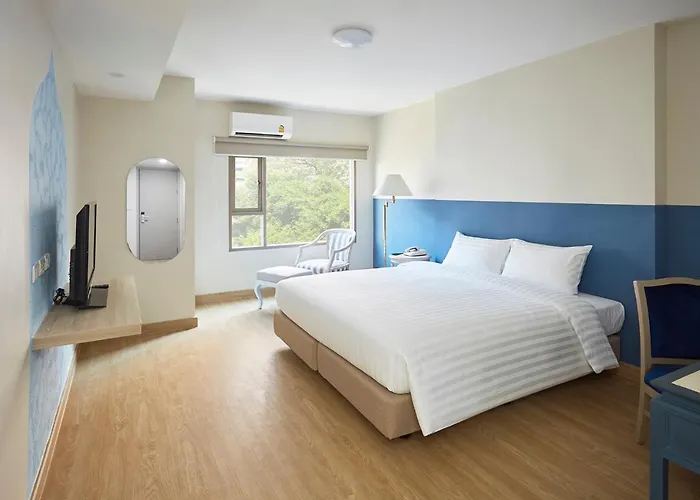 56 Surawong Hotel 3*